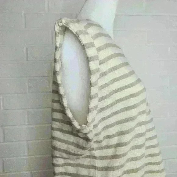 Liz Claiborne women's striped blouse cap sleeve beige/tan size medium - Picture 4 of 7